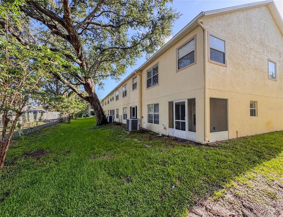 Activo con contrato: $295,000 (4 camas, 3 baños, 1873 Pies cuadrados)