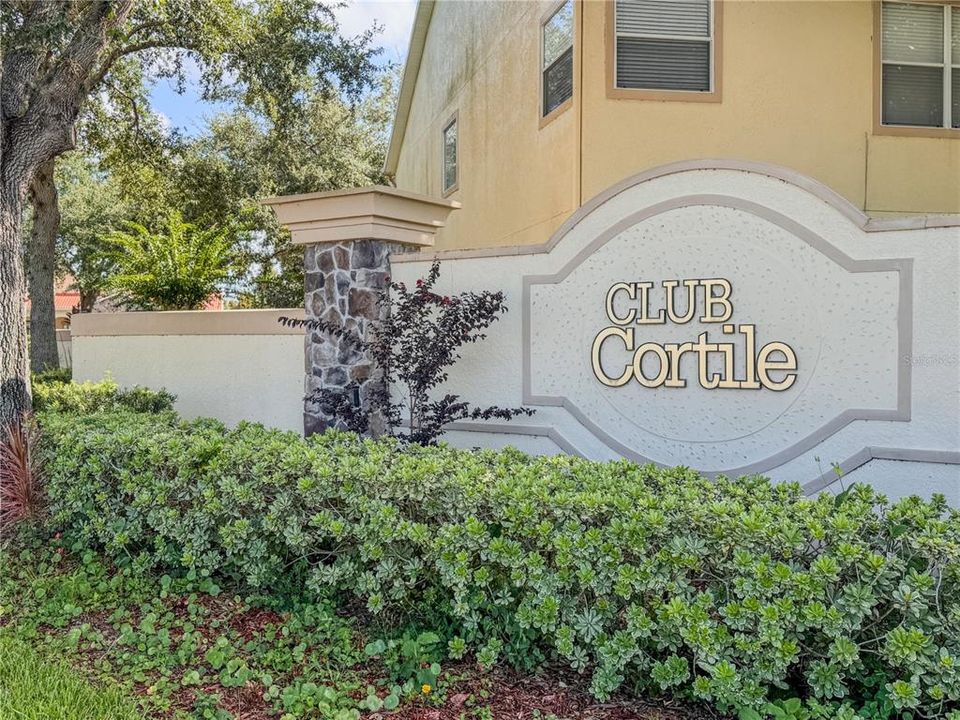 Activo con contrato: $295,000 (4 camas, 3 baños, 1873 Pies cuadrados)