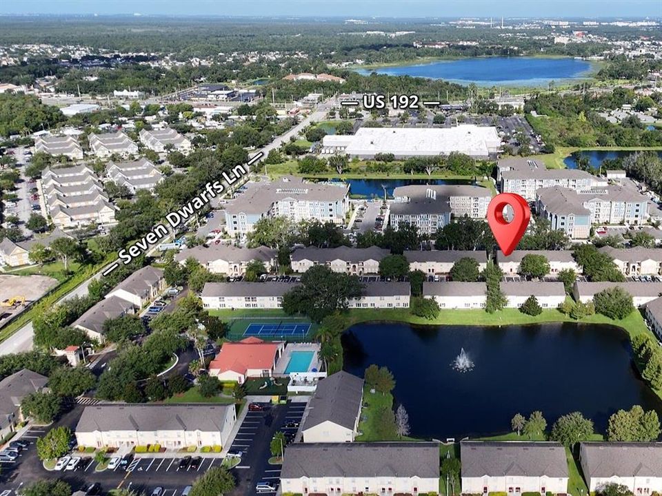 Activo con contrato: $295,000 (4 camas, 3 baños, 1873 Pies cuadrados)