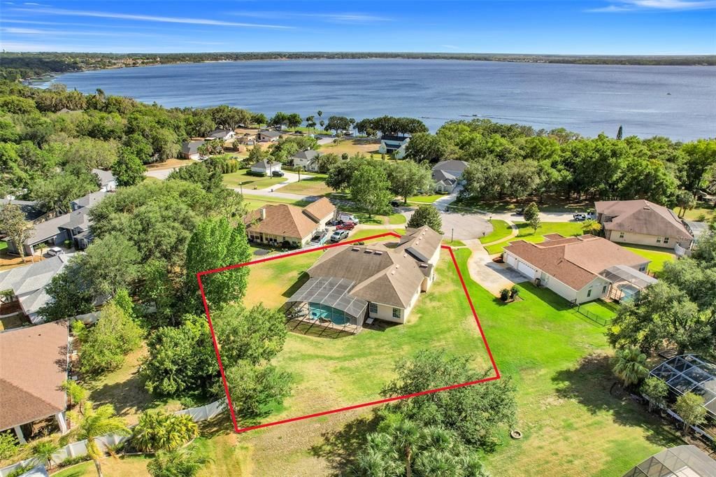 合同活跃: $749,900 (4 贝兹, 4 浴室, 3433 平方英尺)