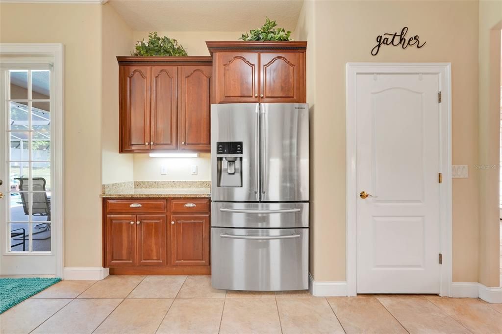 合同活跃: $749,900 (4 贝兹, 4 浴室, 3433 平方英尺)