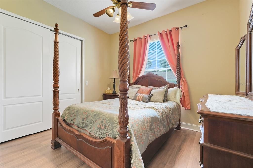 合同活跃: $749,900 (4 贝兹, 4 浴室, 3433 平方英尺)