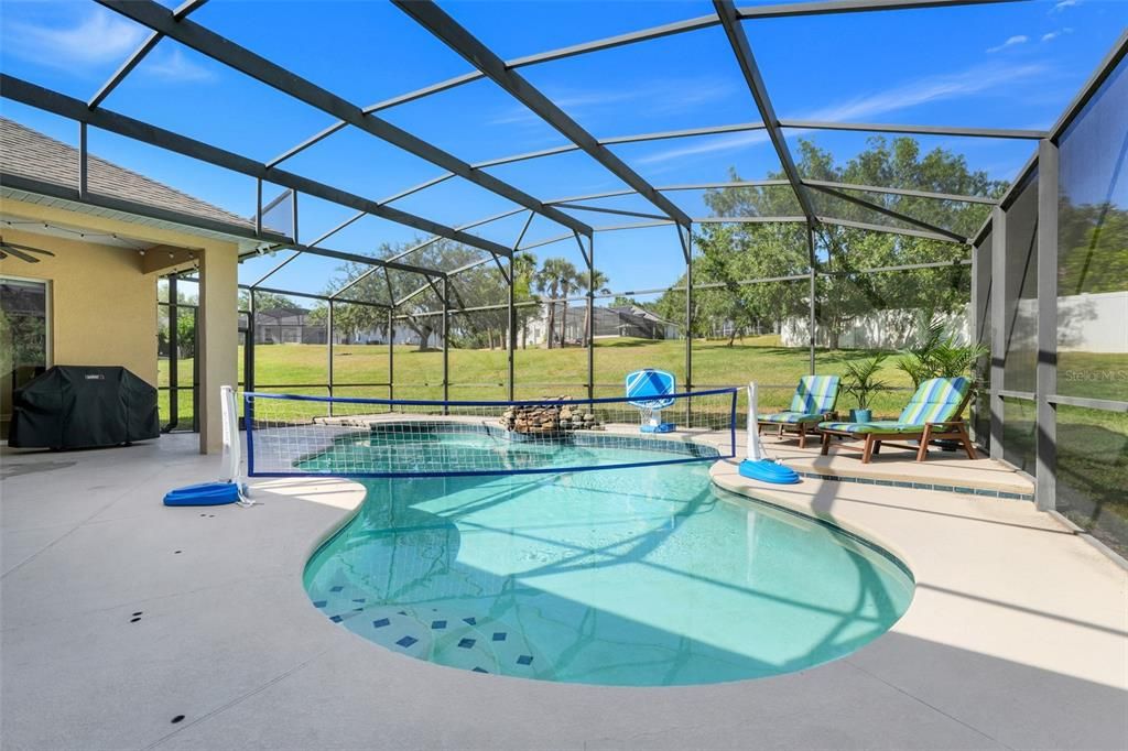 合同活跃: $749,900 (4 贝兹, 4 浴室, 3433 平方英尺)