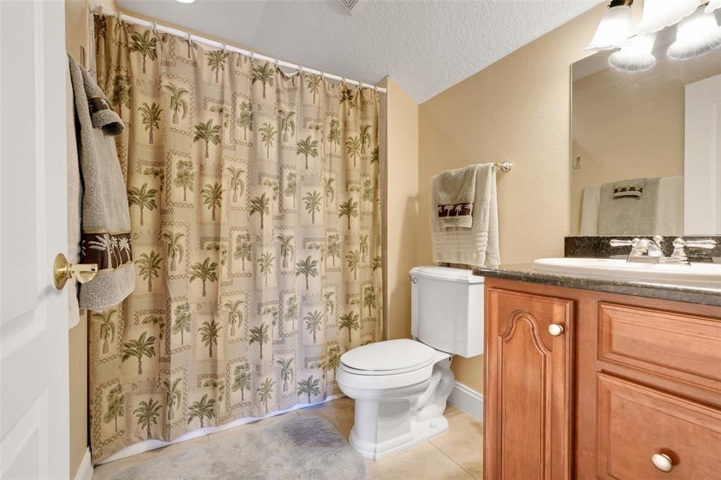 合同活跃: $749,900 (4 贝兹, 4 浴室, 3433 平方英尺)