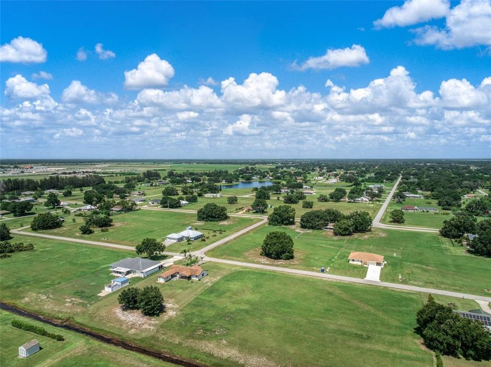 待售: $375,000 (4 贝兹, 2 浴室, 1947 平方英尺)