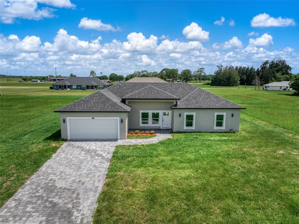 待售: $375,000 (4 贝兹, 2 浴室, 1947 平方英尺)