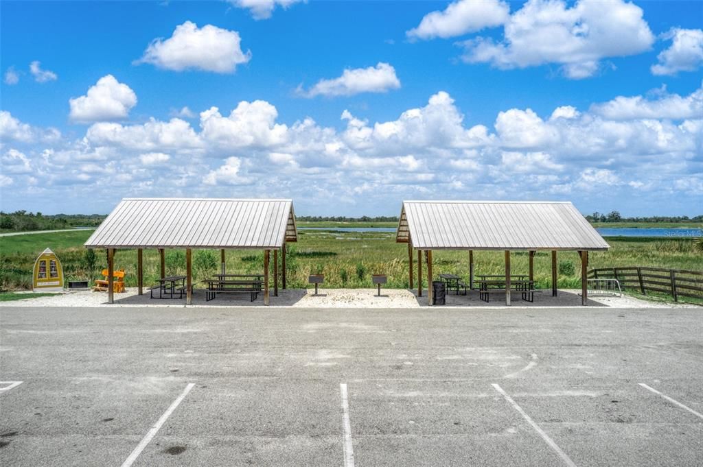 Под контрактом: $315,000 (3 спален, 2 ванн, 1586 Квадратных фут)