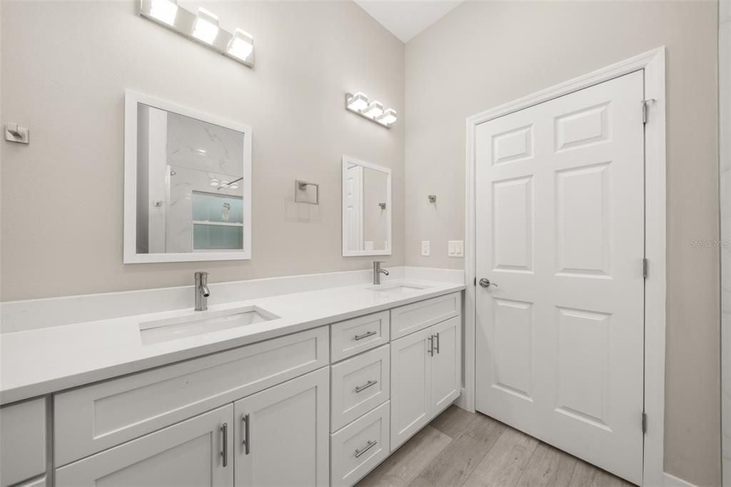 For Sale: $315,000 (3 beds, 2 baths, 1586 Square Feet)