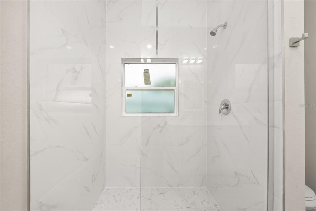 For Sale: $315,000 (3 beds, 2 baths, 1586 Square Feet)