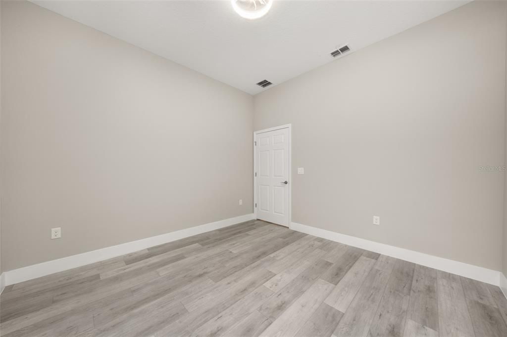 For Sale: $315,000 (3 beds, 2 baths, 1586 Square Feet)