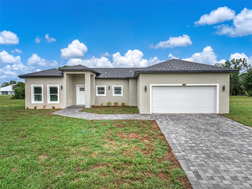 For Sale: $315,000 (3 beds, 2 baths, 1586 Square Feet)