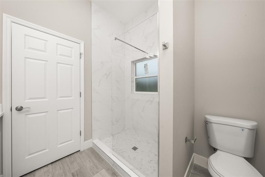 For Sale: $315,000 (3 beds, 2 baths, 1586 Square Feet)