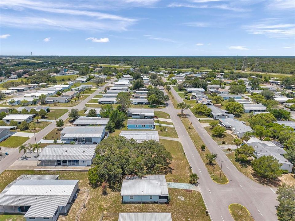 待售: $119,000 (2 贝兹, 2 浴室, 828 平方英尺)