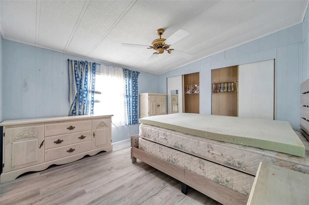 待售: $119,000 (2 贝兹, 2 浴室, 828 平方英尺)