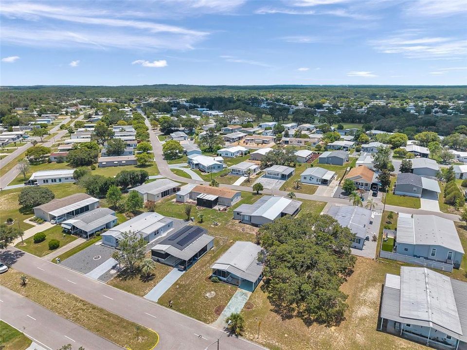 待售: $119,000 (2 贝兹, 2 浴室, 828 平方英尺)