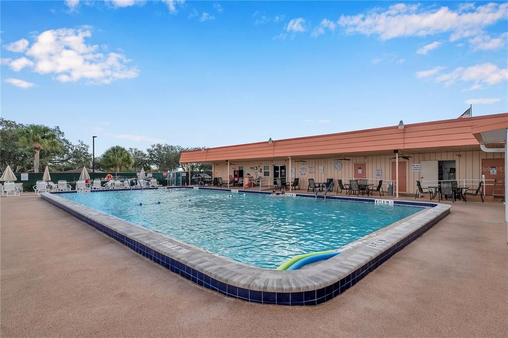 待售: $119,000 (2 贝兹, 2 浴室, 828 平方英尺)