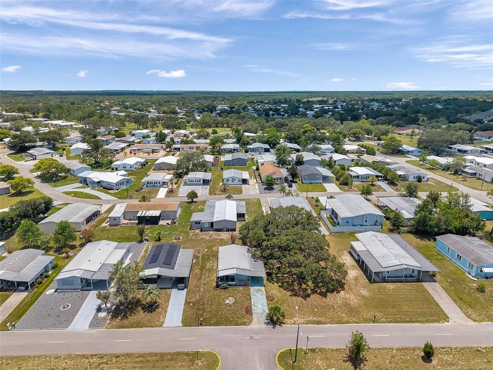 待售: $119,000 (2 贝兹, 2 浴室, 828 平方英尺)