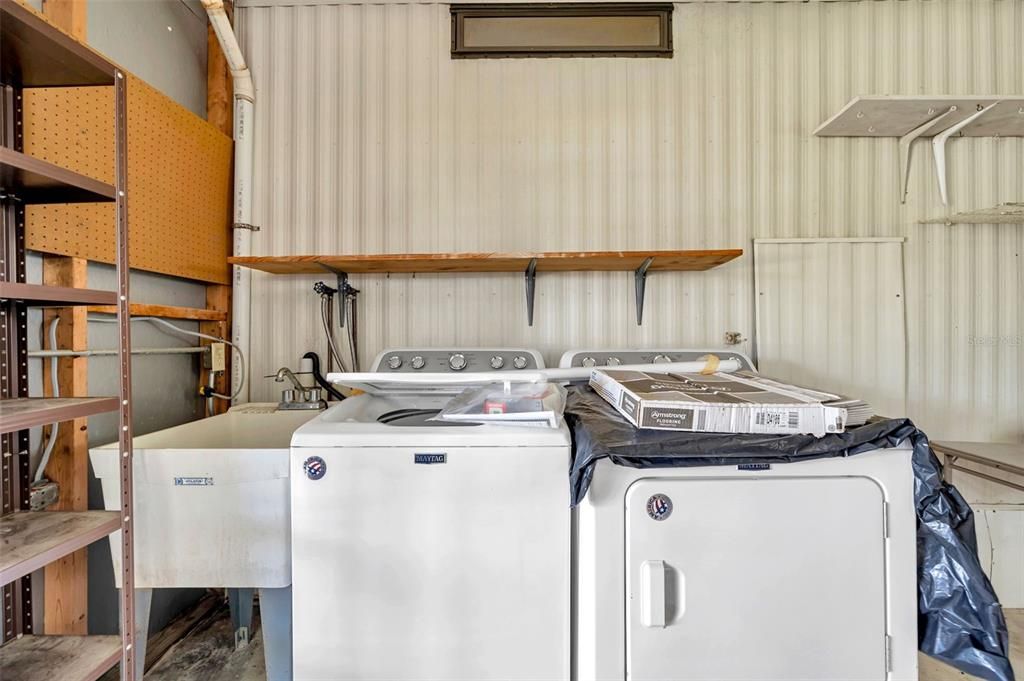 待售: $119,000 (2 贝兹, 2 浴室, 828 平方英尺)