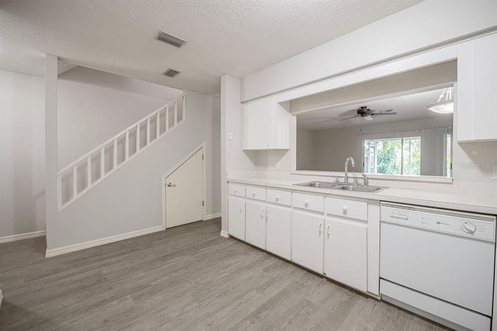 En Venta: $210,000 (2 camas, 2 baños, 1281 Pies cuadrados)