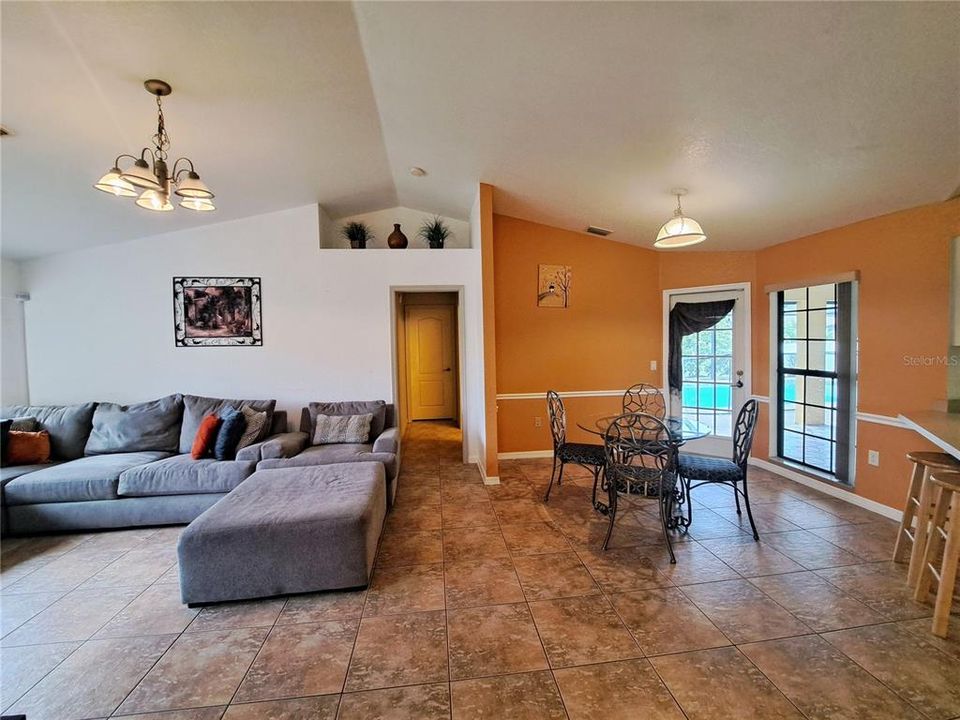 出租: $2,600 (3 贝兹, 2 浴室, 2058 平方英尺)