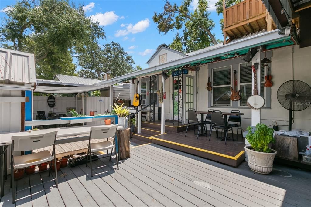 For Sale: $750,000 (42 beds, 0 baths, 2106 Square Feet)