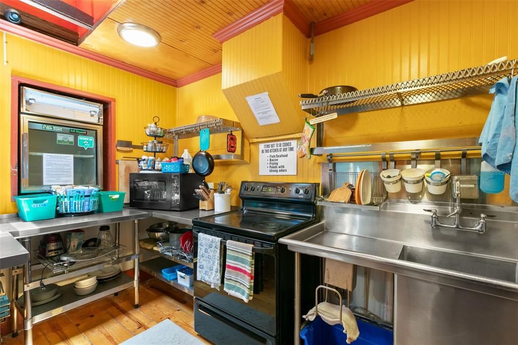 For Sale: $750,000 (42 beds, 0 baths, 2106 Square Feet)