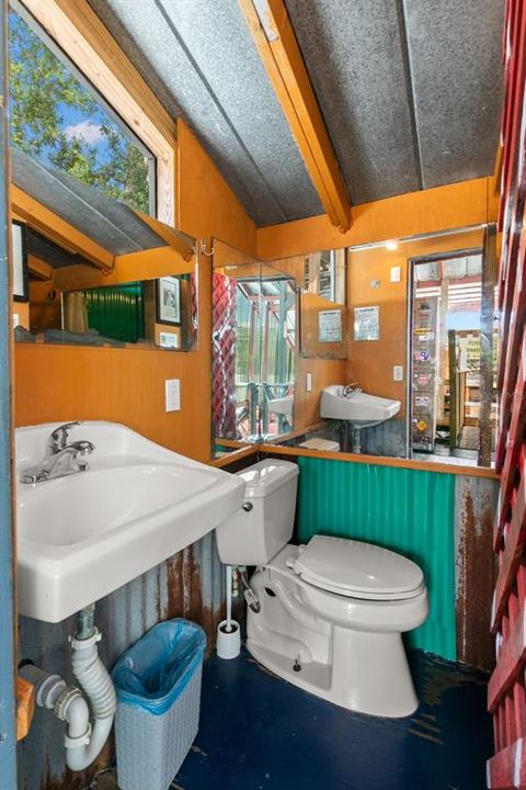 For Sale: $750,000 (42 beds, 0 baths, 2106 Square Feet)