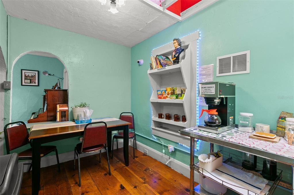 For Sale: $750,000 (42 beds, 0 baths, 2106 Square Feet)