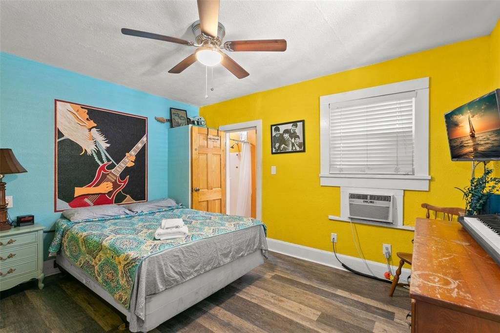 For Sale: $750,000 (42 beds, 0 baths, 2106 Square Feet)