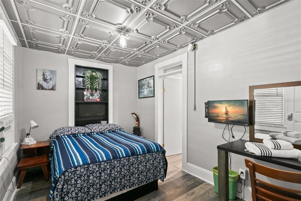 For Sale: $750,000 (42 beds, 0 baths, 2106 Square Feet)