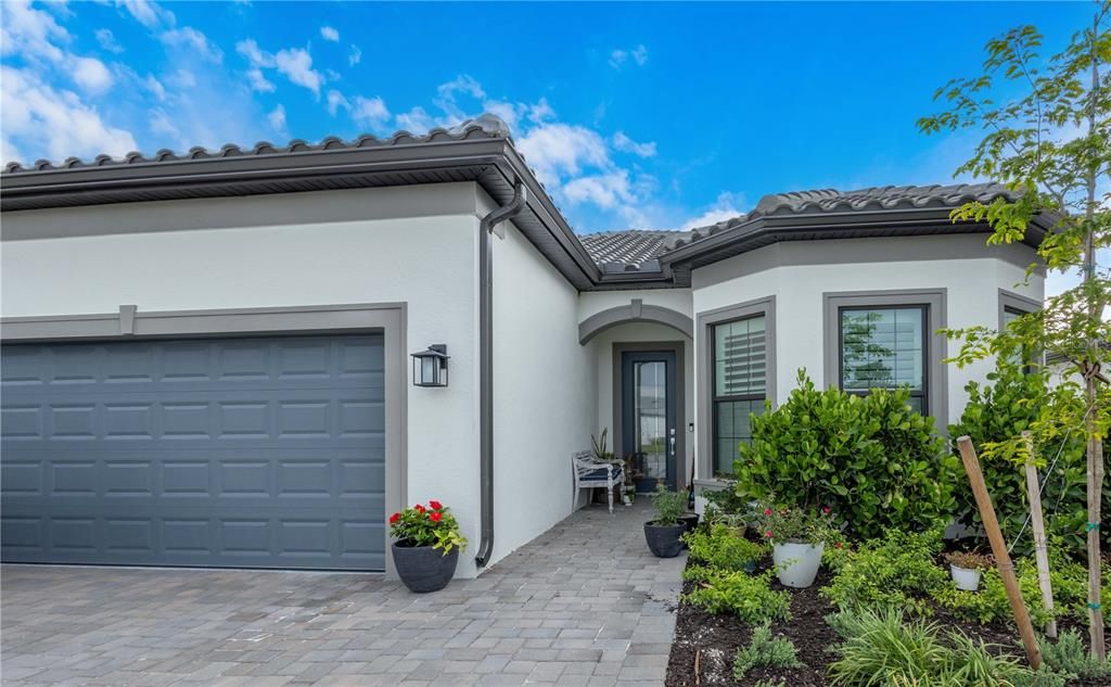 最近售出: $724,270 (3 贝兹, 3 浴室, 2213 平方英尺)