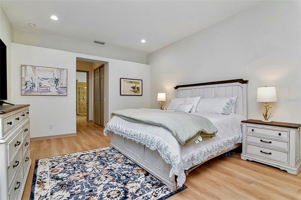 На продажу: $849,000 (5 спален, 3 ванн, 3445 Квадратных фут)