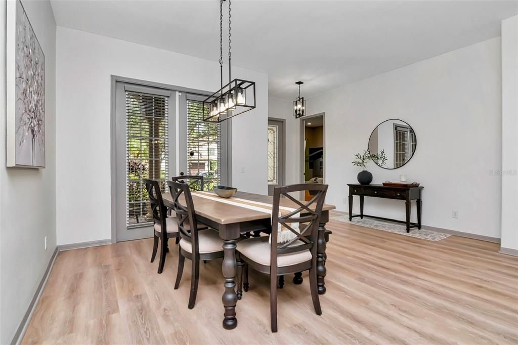 На продажу: $849,000 (5 спален, 3 ванн, 3445 Квадратных фут)