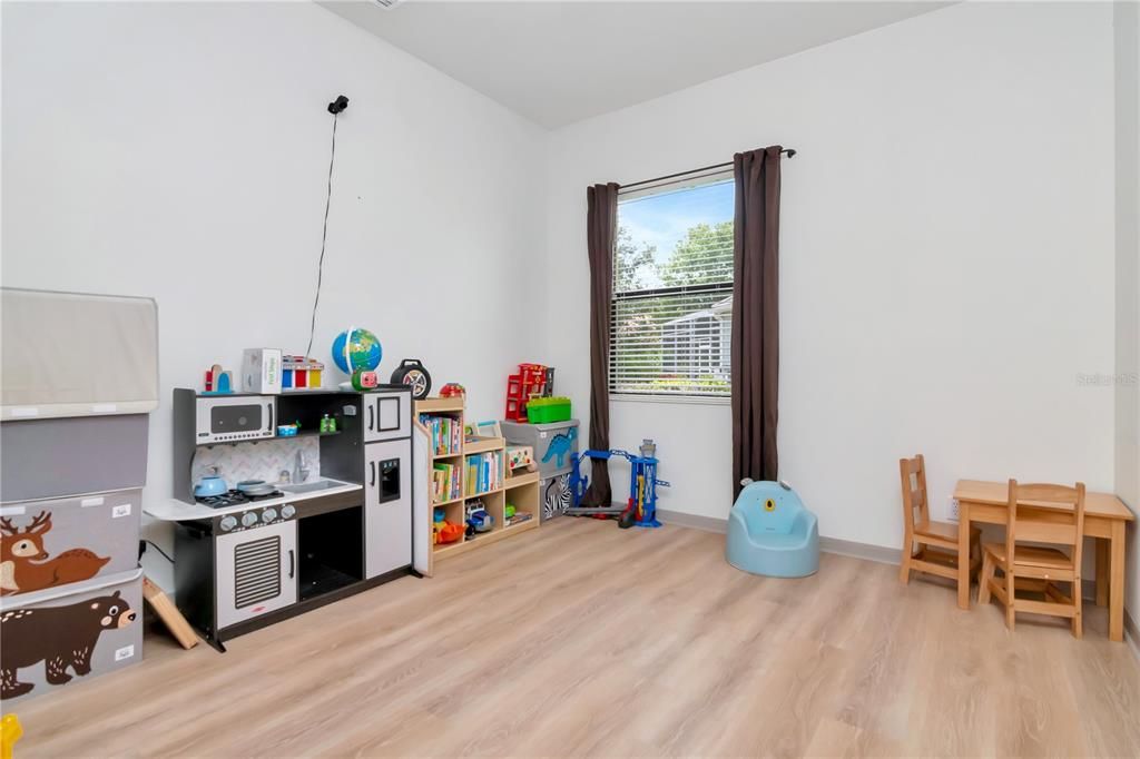 На продажу: $849,000 (5 спален, 3 ванн, 3445 Квадратных фут)