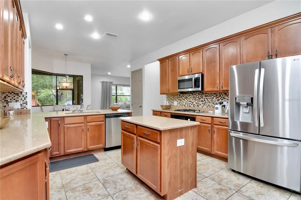 На продажу: $849,000 (5 спален, 3 ванн, 3445 Квадратных фут)