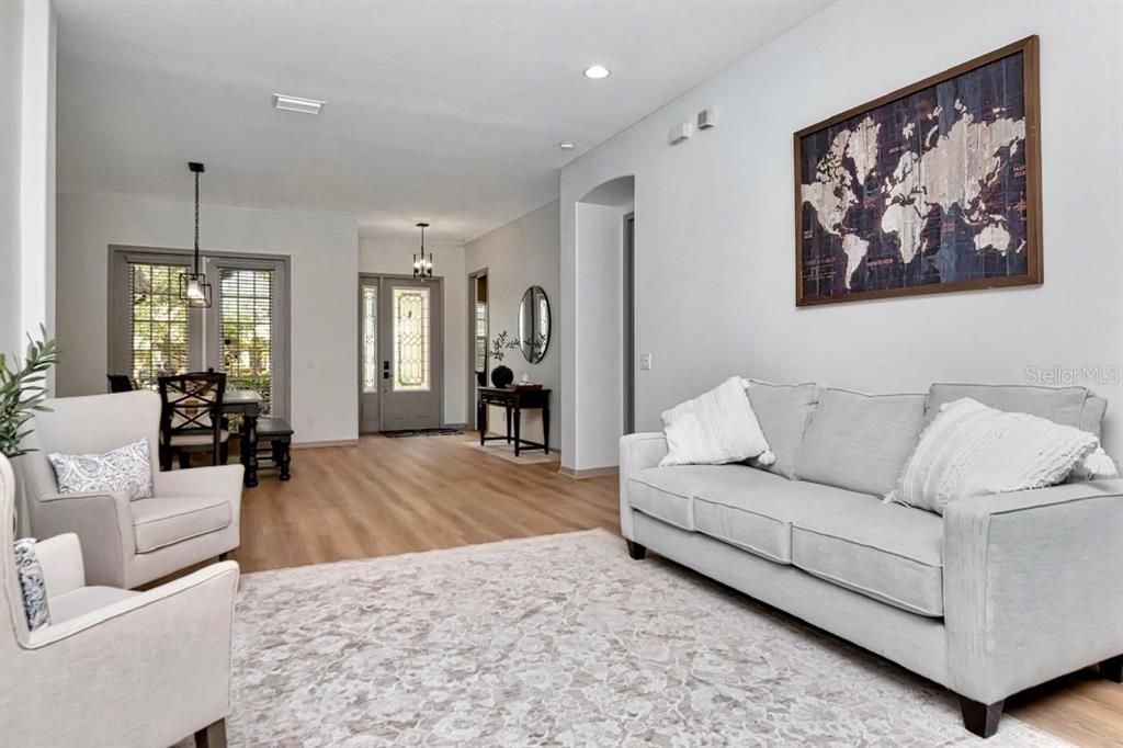 На продажу: $849,000 (5 спален, 3 ванн, 3445 Квадратных фут)