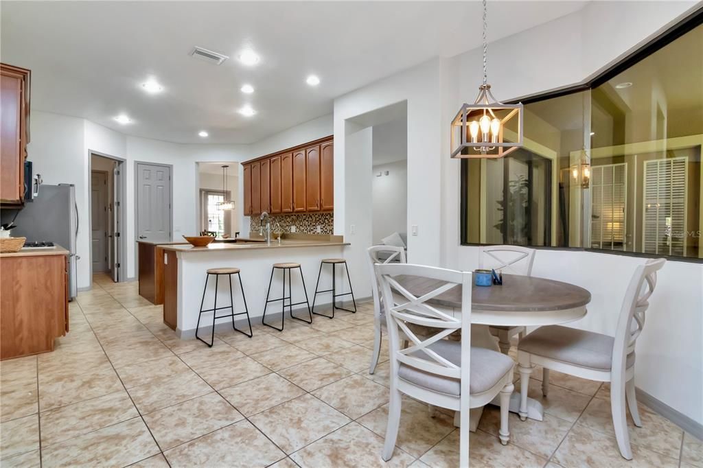 На продажу: $849,000 (5 спален, 3 ванн, 3445 Квадратных фут)