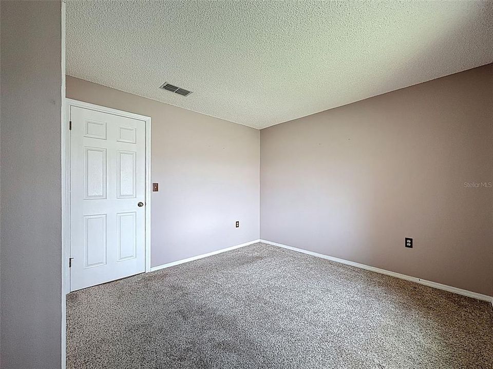 For Sale: $139,000 (2 beds, 2 baths, 1142 Square Feet)