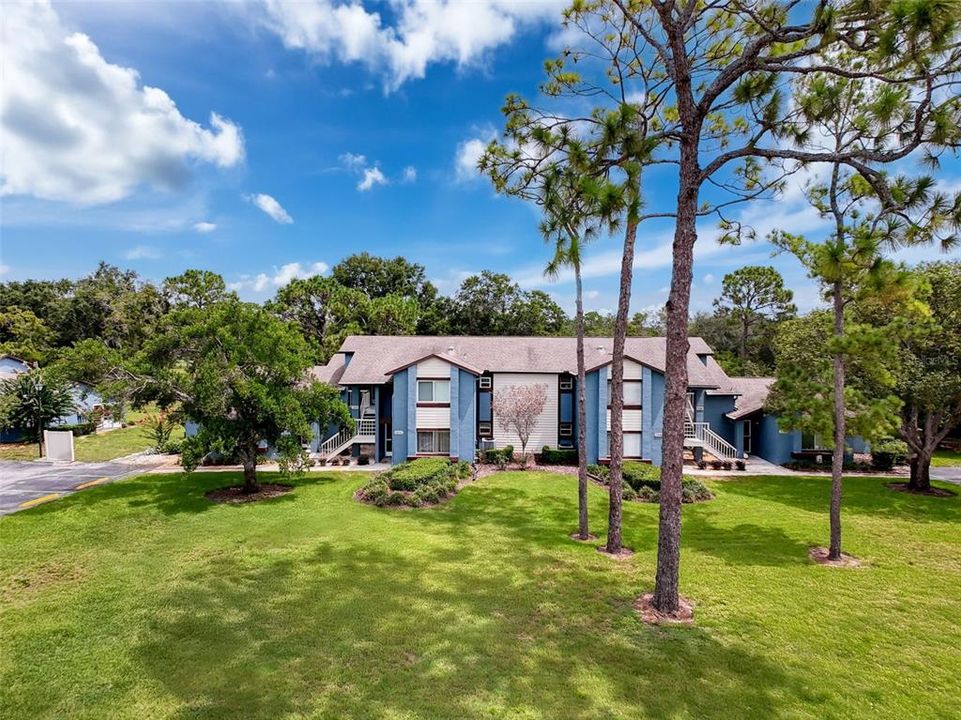 For Sale: $139,000 (2 beds, 2 baths, 1142 Square Feet)