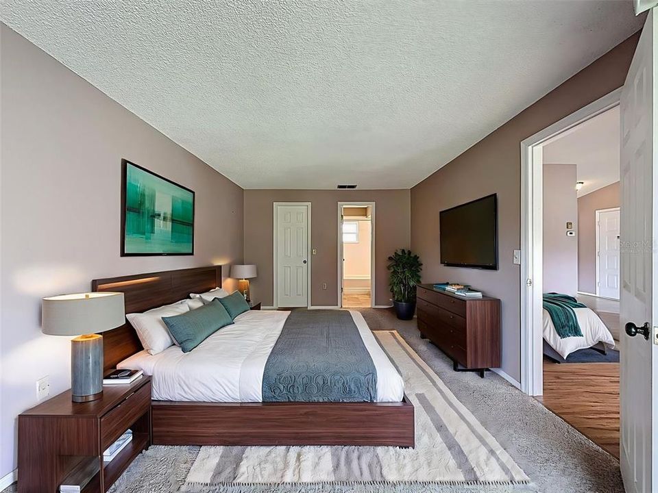 For Sale: $139,000 (2 beds, 2 baths, 1142 Square Feet)