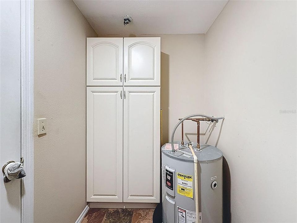 For Sale: $139,000 (2 beds, 2 baths, 1142 Square Feet)