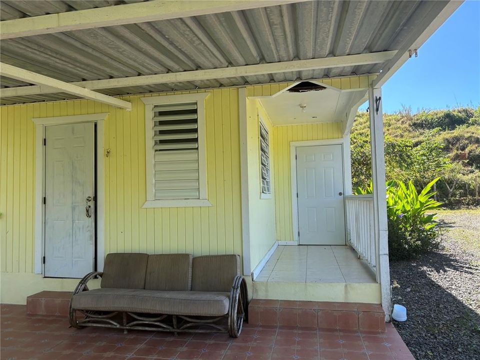 For Sale: $1,100,000 (2 beds, 1 baths, 650 Square Feet)