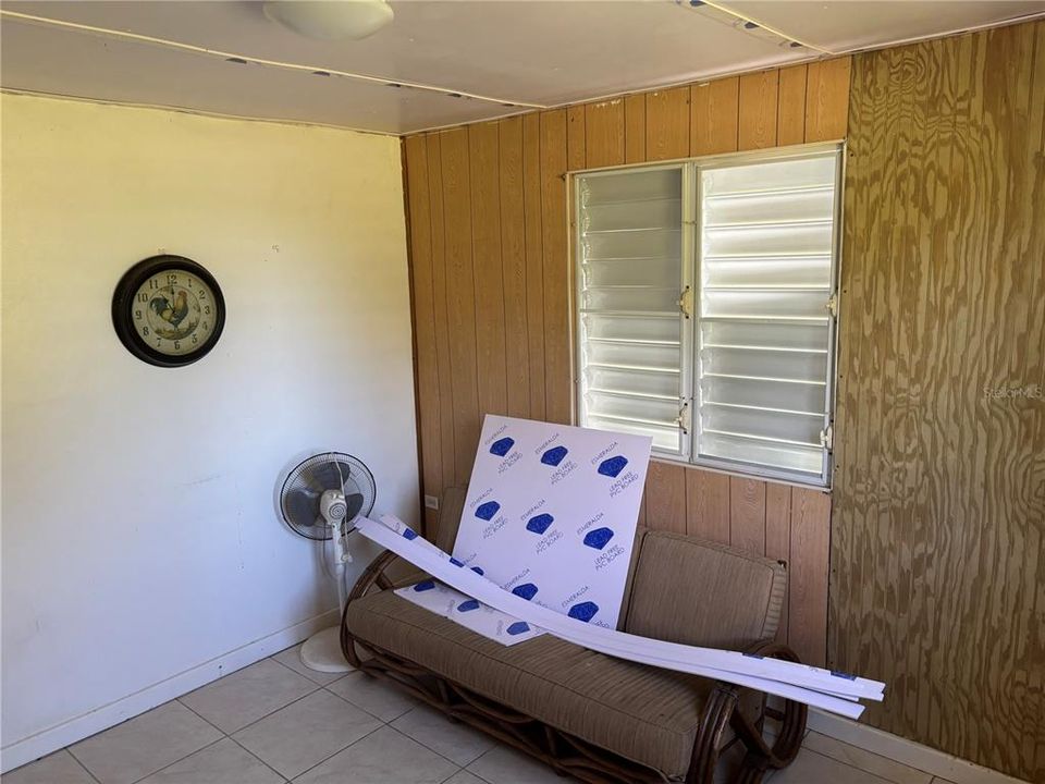 For Sale: $1,100,000 (2 beds, 1 baths, 650 Square Feet)