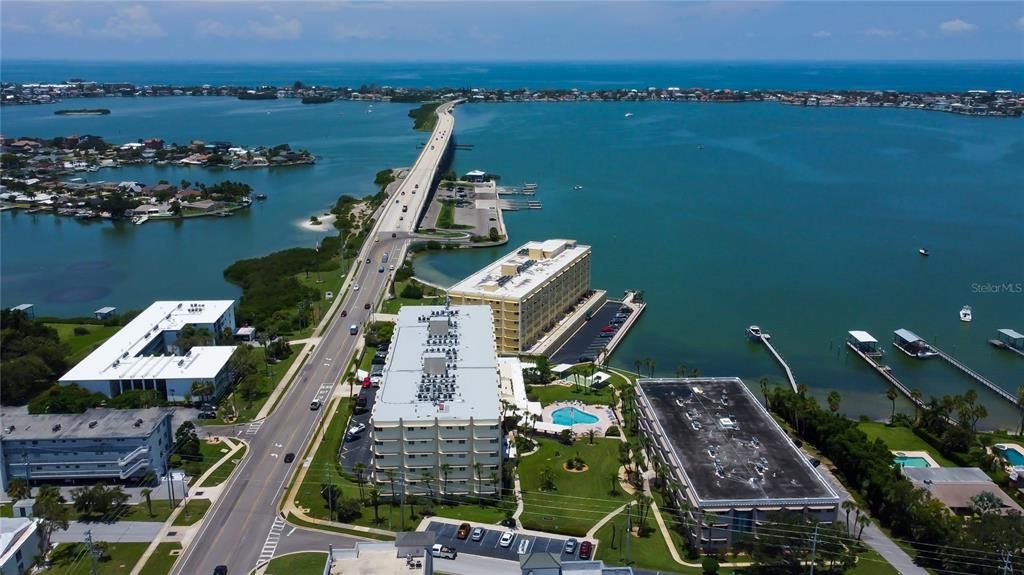 For Sale: $364,900 (2 beds, 2 baths, 1440 Square Feet)