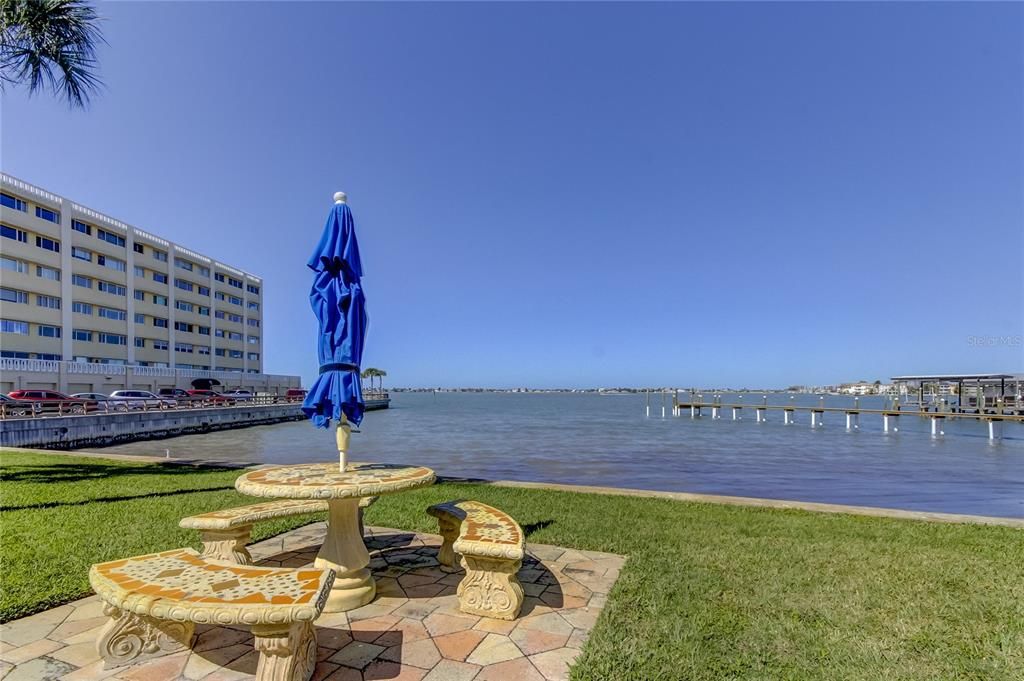 For Sale: $364,900 (2 beds, 2 baths, 1440 Square Feet)