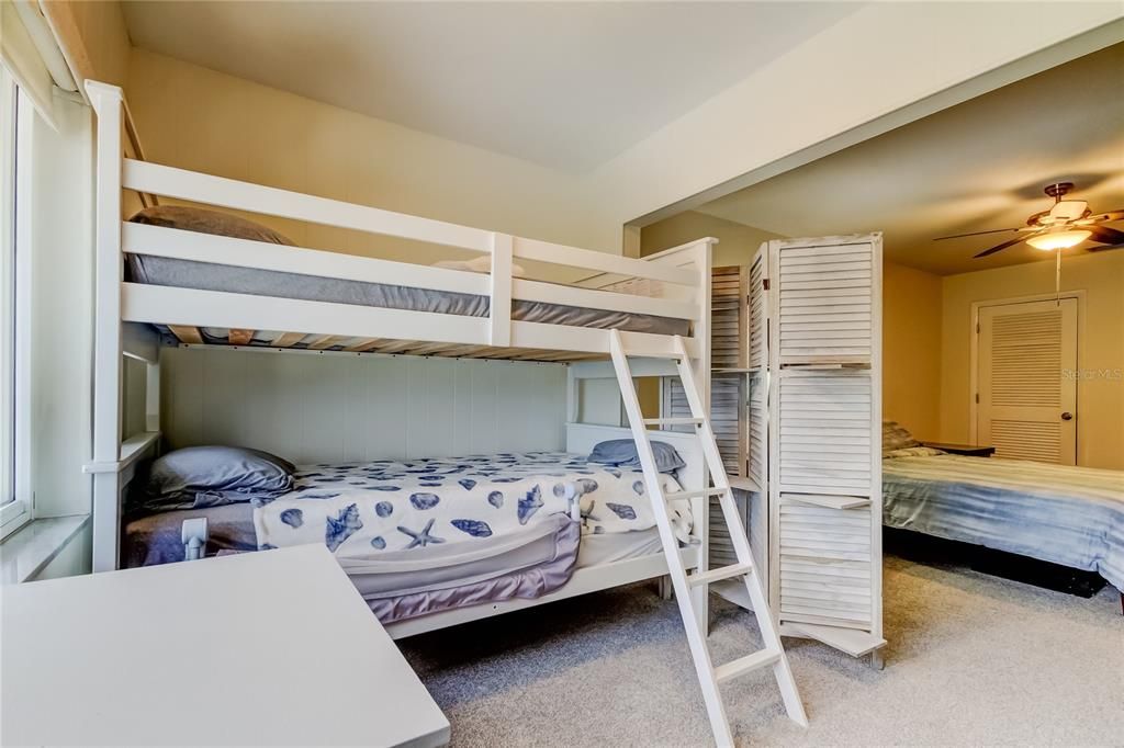 For Sale: $364,900 (2 beds, 2 baths, 1440 Square Feet)