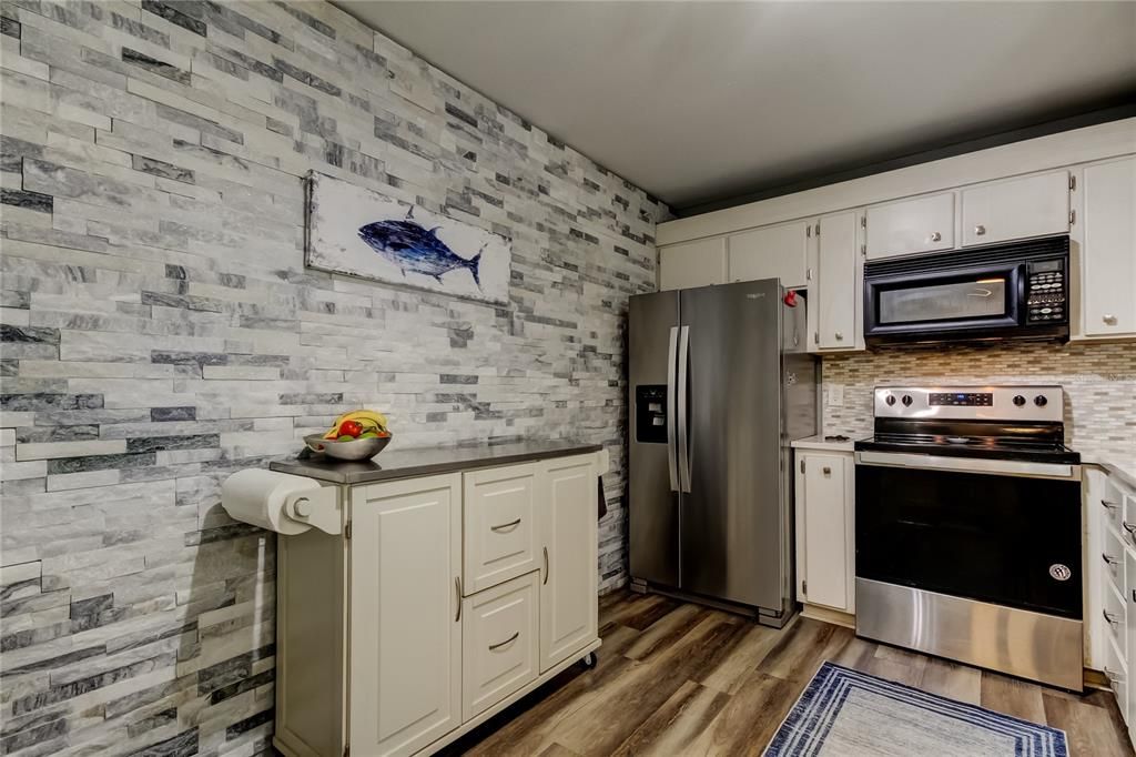 For Sale: $364,900 (2 beds, 2 baths, 1440 Square Feet)