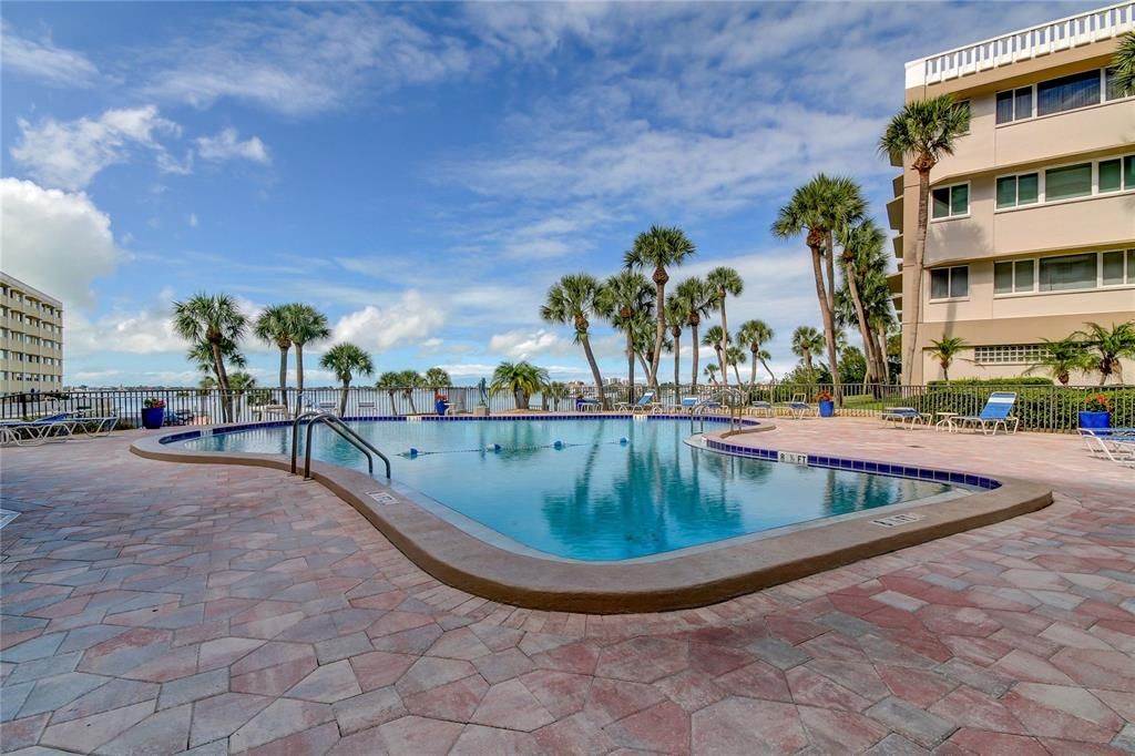 For Sale: $364,900 (2 beds, 2 baths, 1440 Square Feet)