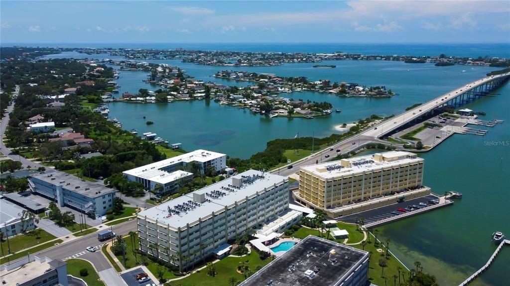 For Sale: $364,900 (2 beds, 2 baths, 1440 Square Feet)