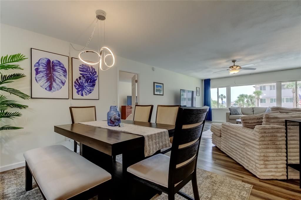 For Sale: $364,900 (2 beds, 2 baths, 1440 Square Feet)